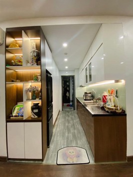 Chính chủ cần bán căn hộ chung cư Thái Hà Tòa HH, DT: 90m2, 3PN, full nội thất, giá bán 5,8 tỷ